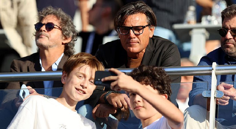 Montella tribünde Türk futbolcular nerede?