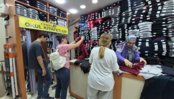 Okul kıyafetlerinde yeni devir. Mecburilik geri getirildi, veliler dikkat