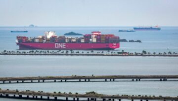 Panama Kanalı’ndan geçmek için rekor fiyat ödedi