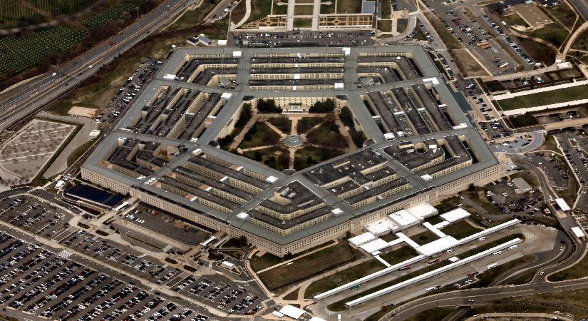 Pentagon, kendi gazetesinin zirve idaresini tasfiye etti