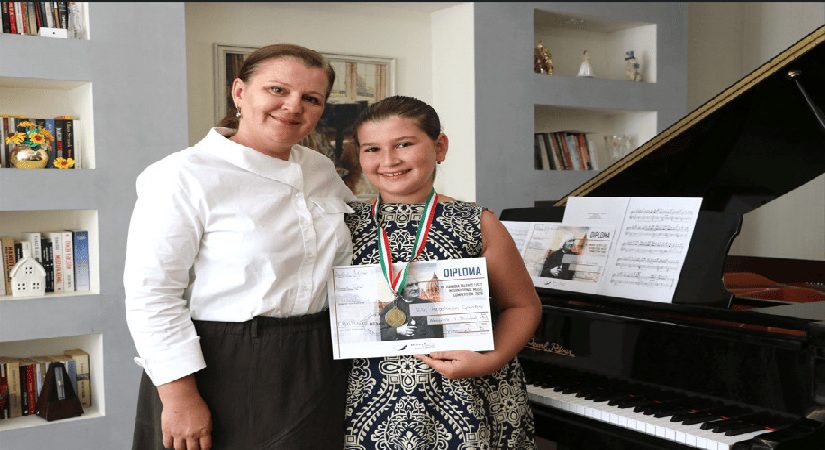 Piyanist anne ve kız Roma’dan birincilikle döndü
