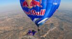 Red Bull Atleti Kapadokya’da balonlar arasında 200 km/s süratle slalom yaptı