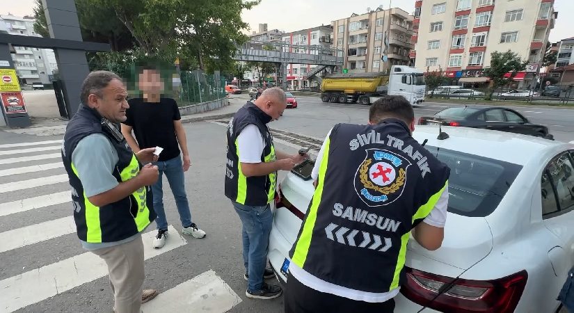 Samsun’da ‘korsan taksi’ kontrolü: 3 şoföre 300 bin TL ceza