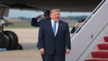 Trump, “ABD Uzay Akademisi” kuracaklarını açıkladı