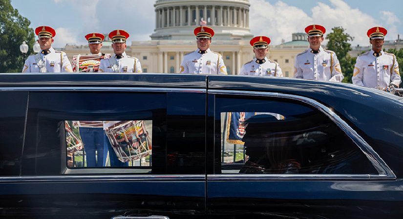 Trump çifti ‘Canavar’la yarış pistine çıktı