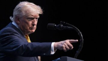 Trump, İran’a yönelik eşi gibisi görülmemiş “ekonomik savaş” duyuru etti