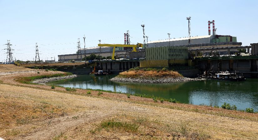 Tuna Irmağı’nın suyu çekildi. Macaristan tek nükleer santralini kapatıyor