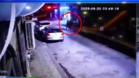 Üç kardeşin Darıca kıyısında gizemli mevti. Tek renk giyinmişler, kol kola yürümüşler