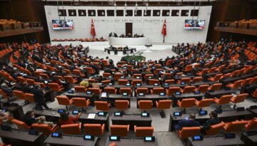 Üç milletvekili daha AK Parti’ye katıldı. İşte Meclis’teki yeni sandalye dağılımı