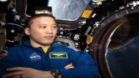 Uzayda 245 gün geçirdi, dönünce NASA’dan ayrıldı. Hem asker hem doktor hem de astronot