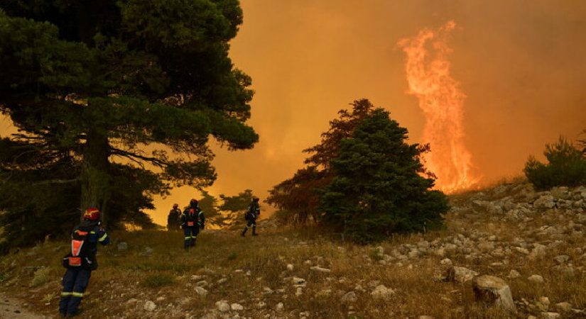 Yunanistan’ın Zakintos Adası’nda orman yangını