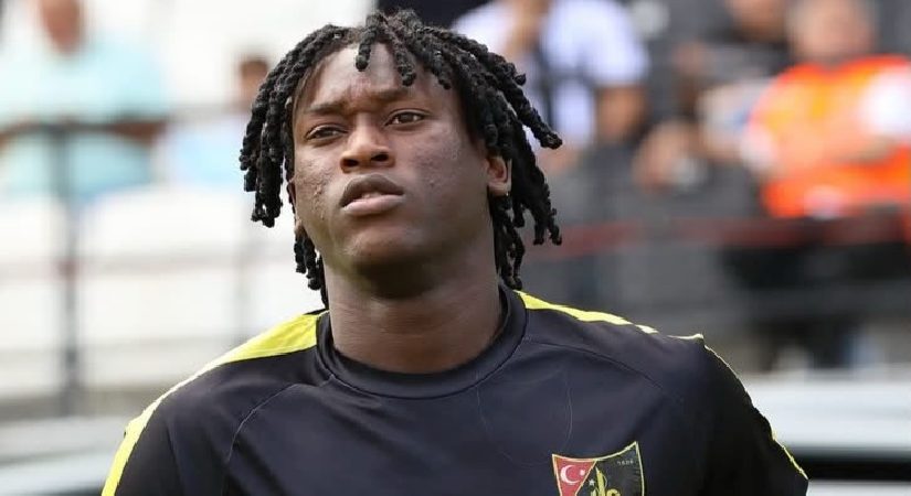 1. Lig’de maç bitti, genç futbolcu kalp krizi geçirdi. Yoğun bakıma alındı