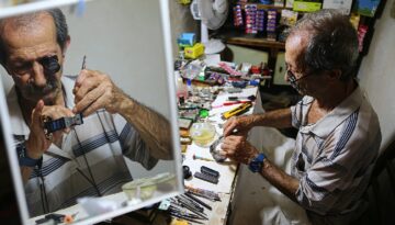 3 buçuk metrekareye 57 sene sığdırdı. 16 yaşından beri bu işi yapıyor