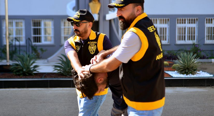 317 hatadan aranan hükümlü saklandığı konutta yakalandı