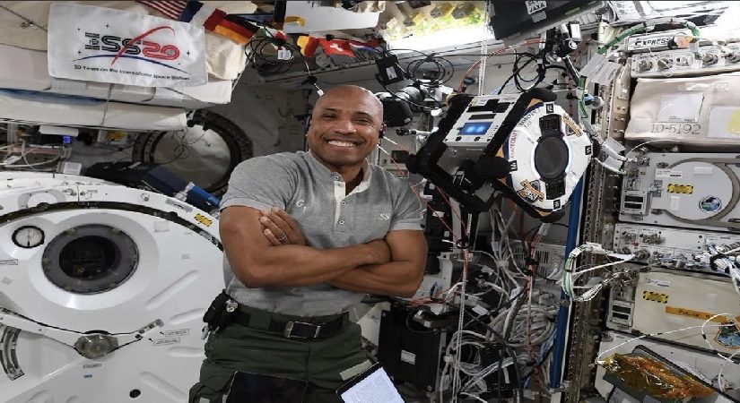 54 yıl sonra Ay’a giden NASA astronotları tek tek vazifeden ayrıldı