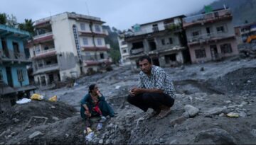 55 yıllık kayıtlarda bir birinci. Evvel sıcaklık yükseldi, sonra dağ çöktü