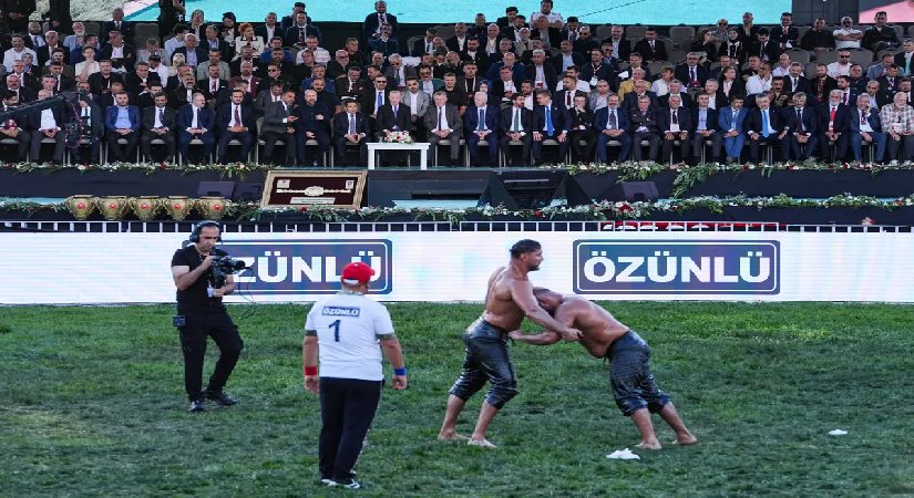 57 yıl sonra düzenlendi. Yağlı Güreş Cumhurbaşkanlığı Kupası’nı Orhan Okulu kazandı