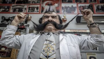 70 yıldır kesmiyor. Horasanlı Pala’nın bıyıkları 1,5 metreye ulaştı, “Çok kapalı bakımlar yapıyorum”