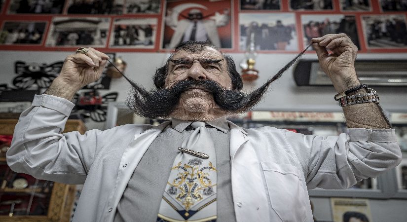 70 yıldır kesmiyor. Horasanlı Pala’nın bıyıkları 1,5 metreye ulaştı, “Çok kapalı bakımlar yapıyorum”