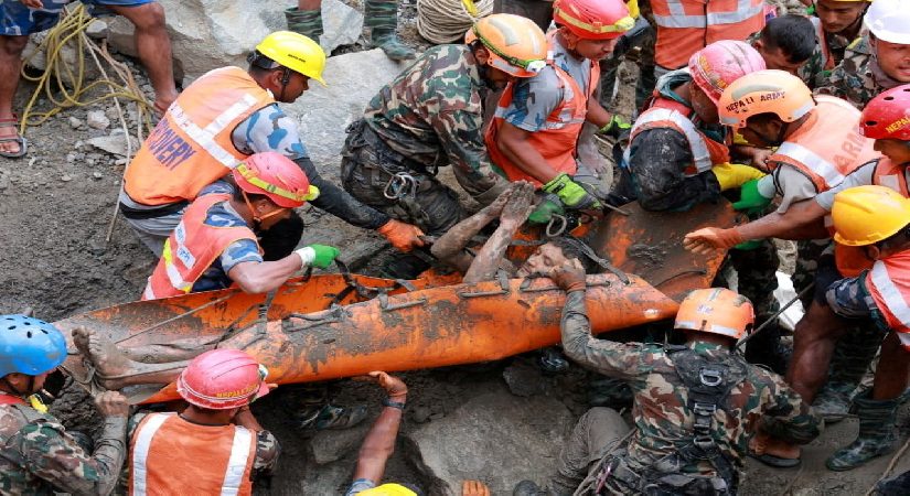 9 gün sonra gelen kurtuluş. Çamurlu su içerek dokuz gün dayandı, kurtarıldığında eşini tanıyamadı