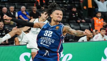 Anadolu Efes ve Fenerbahçe Tarfin çift maç haftasına kayıpsız başladı