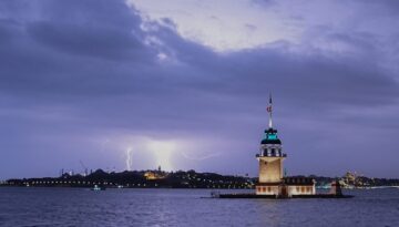 Ankara ve İstanbul dahil birçok kentte alarm. Kuvvetli sağanak ve su baskınlarına dikkat