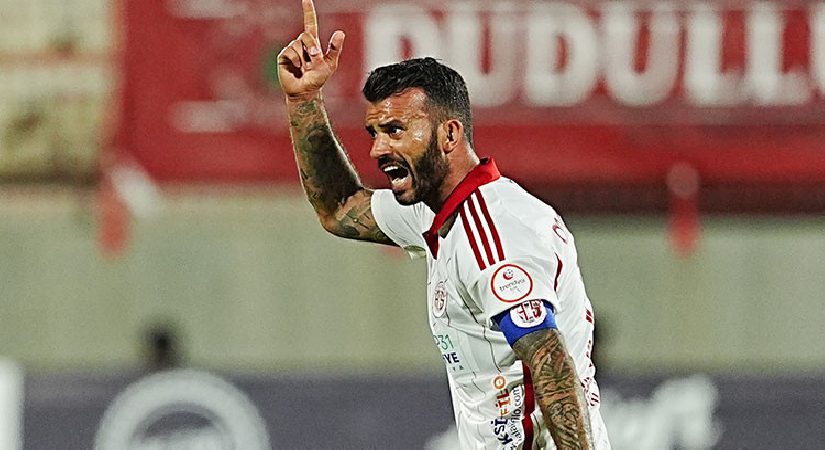 Antalyaspor, Ümraniyespor’u 2 golle geçti!