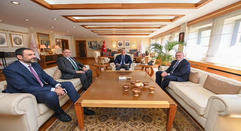 Bakan Ersoy ile Prof. Dr. Erhan Afyoncu’dan tarih ve kültür buluşması