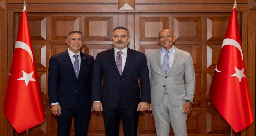 Bakan Fidan, ABD’nin Ankara Büyükelçisi Barrack ve ABD Temsilciler Meclisi Üyesi Issa ile görüştü