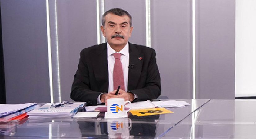 Bakan Tekin’den ailelere çağrı… Silahları çocukların erişemeyeceği yerde saklayın… Dijital yazışmaları takip edin