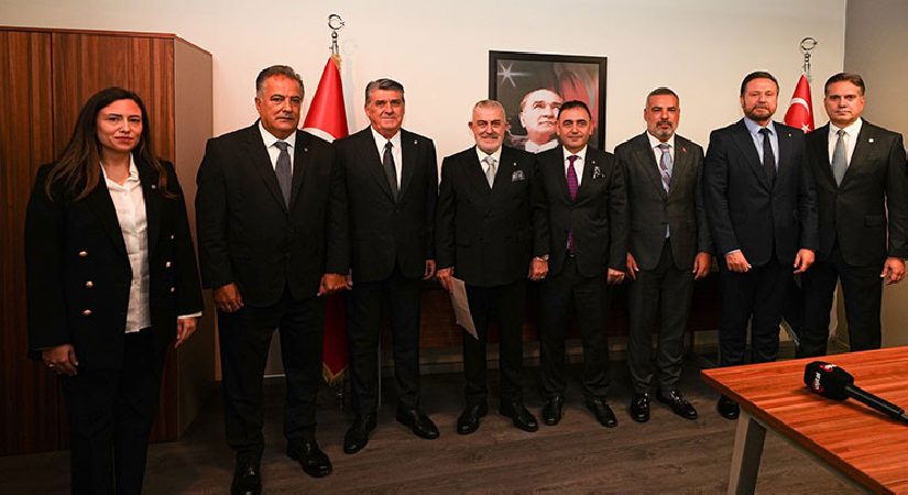 Beşiktaş Başkanı Serdal Adalı’nın yönetim heyeti aday listesi aşikâr oldu
