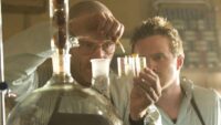 Breaking Bad’den etkilenip konutuna laboratuvar kurdu. Babasını zehirlemeye çalıştı