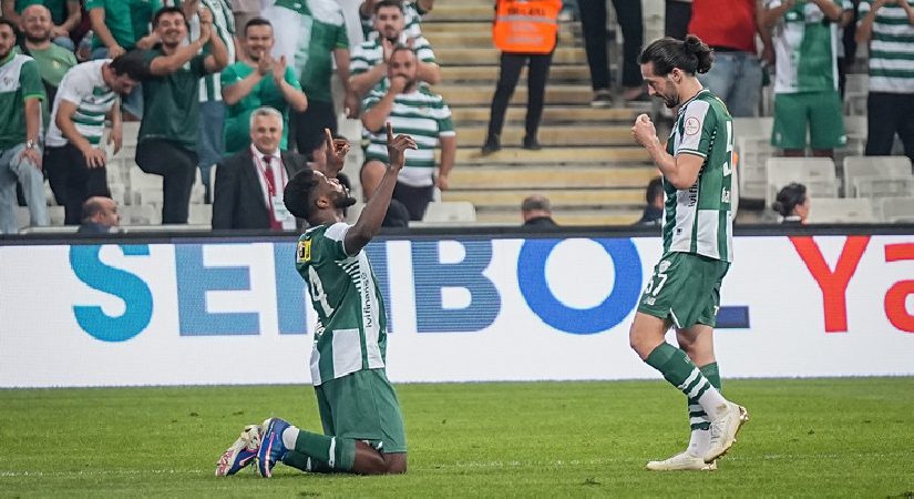 Bursaspor, İstanbulspor pürüzünü 4 golle geçti!