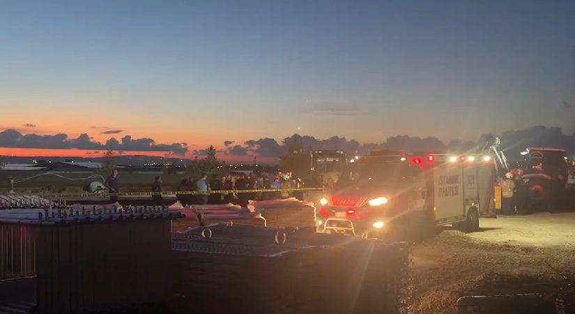 Büyükçekmece’de toprak kayması. 2 personel göçük altında kaldı