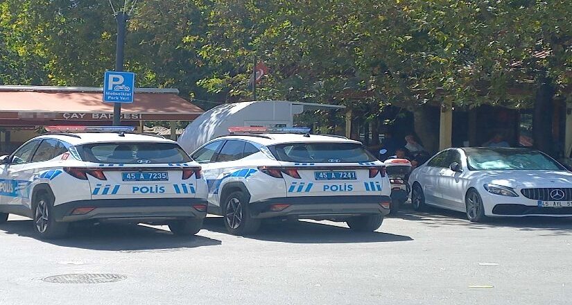 Çay bahçesi tuvaletinde saklı kamera tuzağı