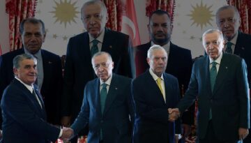 Cumhurbaşkanı Erdoğan, 4 büyük kulübün liderlerini Dolmabahçe’de kabul etti