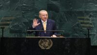 Cumhurbaşkanı Erdoğan BM’de şiir okudu, İran heyeti ayakta alkışladı