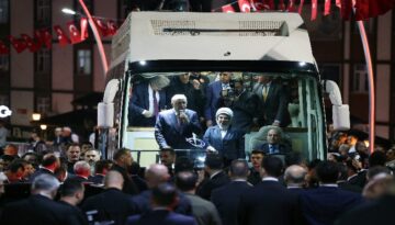 Cumhurbaşkanı Erdoğan, memleketi Rize’de. ”Yaklaşan seçimleri muvaffakiyetle atlatacağımıza inanıyorum”
