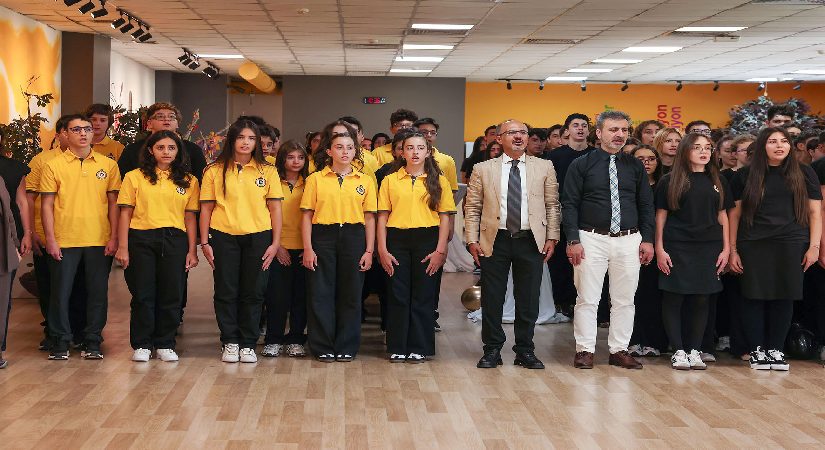 Demirören Medya ve Teknoloji Mesleksel ve Teknik Anadolu Lisesi’nde birinci ders zili çaldı