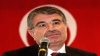 Eski bakana yurt dışına çıkış yasağı. ‘Çakarlı’ aracı bin liraya kiraya vermiş