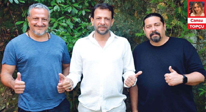 Eski kafa müzisyenleriz lakin çağa ayak uyduruyoruz