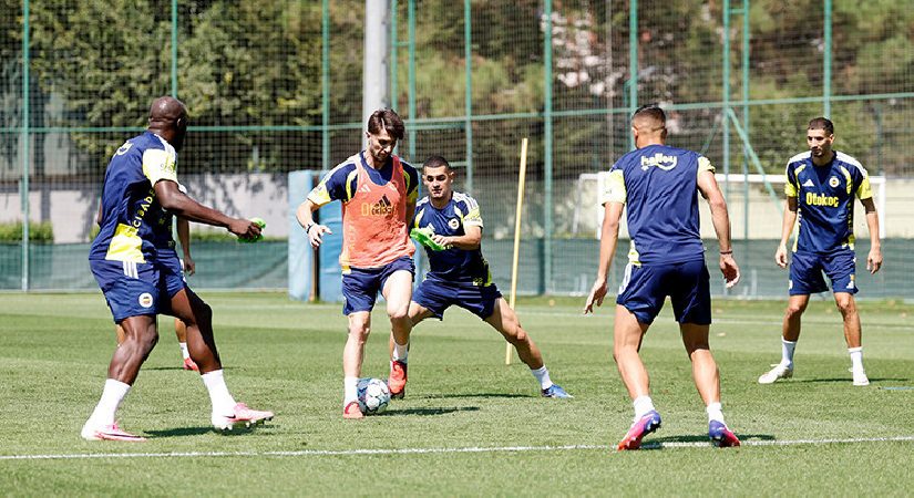 Fenerbahçe, Roma maçı hazırlıklarına başladı