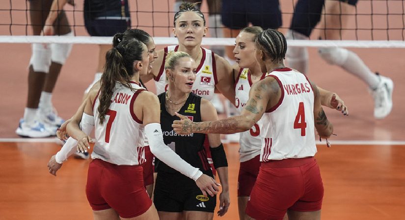 Filenin Sultanları Avrupa Şampiyonu! (İtalya 2-3 Türkiye voleybol maçı)