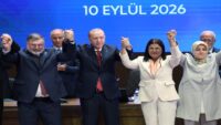 Foça Belediye Başkanı Saniye Bora Fıçı, AK Parti’ye katıldı
