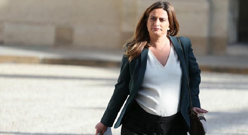 Fransa’da bir birinci: Seçim yarışı sırasında bebeği oldu
