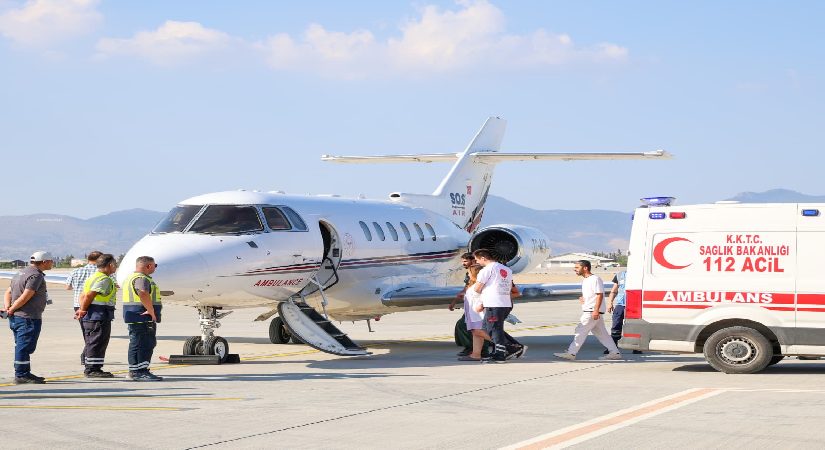 Girne’deki gemi kazasından kurtarılan gebe bayan ambulans uçakla Kocaeli’ye nakledildi