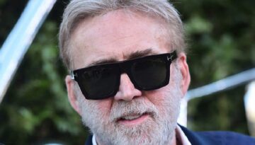 Gören şaşkına döndü… Gençleşme isteğinden vazgeçti: Artık saçı da latifeli da bembeyaz!