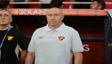 Göztepe’de Stoilov kararı verildi, sözleşmesi uzatıldı