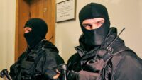İstihbarat teşkilatları karşı karşıya! Kiev’de silahlı çatışma: 1 meyyit 2 yaralı