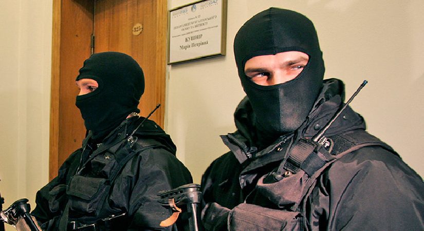 İstihbarat teşkilatları karşı karşıya! Kiev’de silahlı çatışma: 1 meyyit 2 yaralı